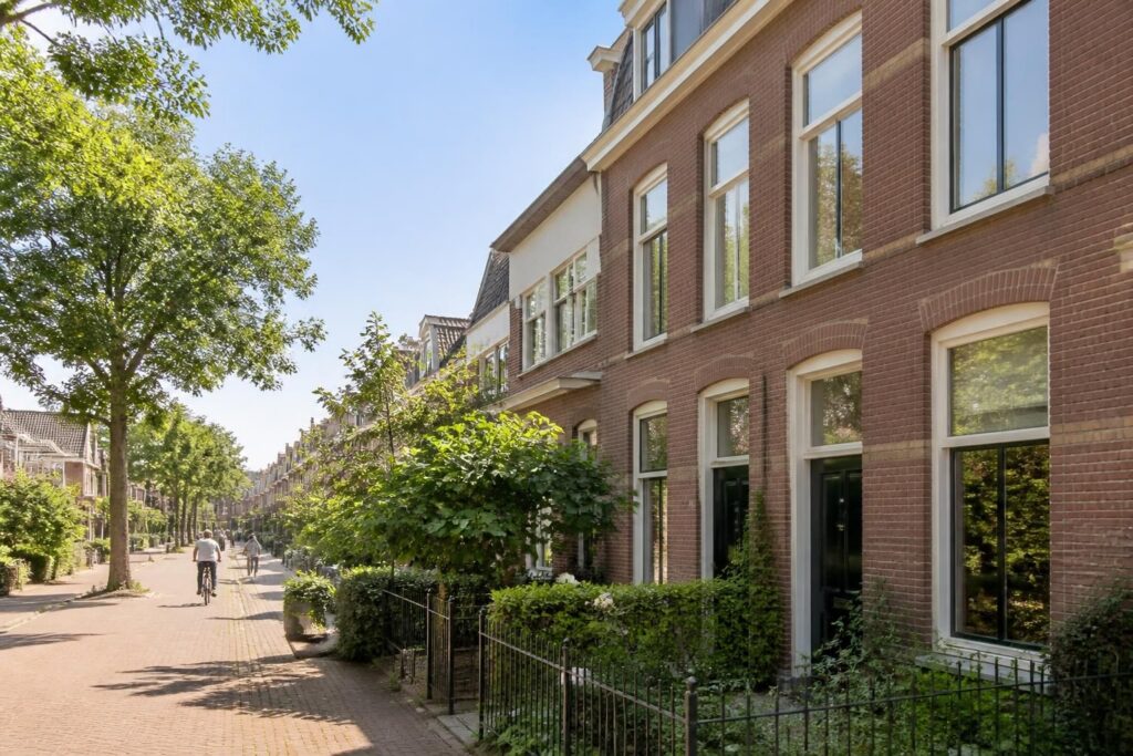 ontdek alles wat u moet weten over het kopen van een woning in den haag voor 2026. tips, regels en trends om uw koopwoning succesvol te vinden.